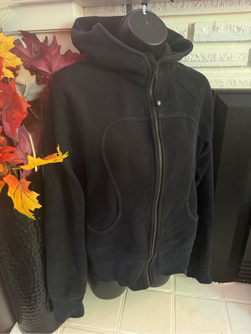 lululemon athletica Black Hooded Zip Bomber Jacket Sweater Scuba Hoodie Size 8